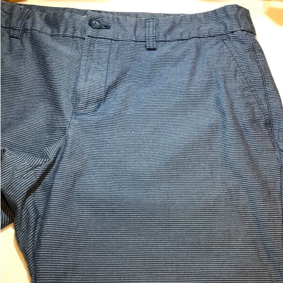 Khakis by Gap Blue Stripe Mid Rise Bermuda Women Shorts 12 - Picture 6 of 7
